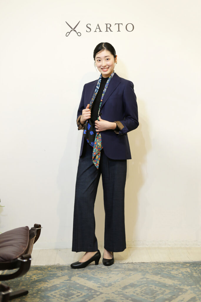 オーダーメイドスーツの完成画像、パンツバージョン