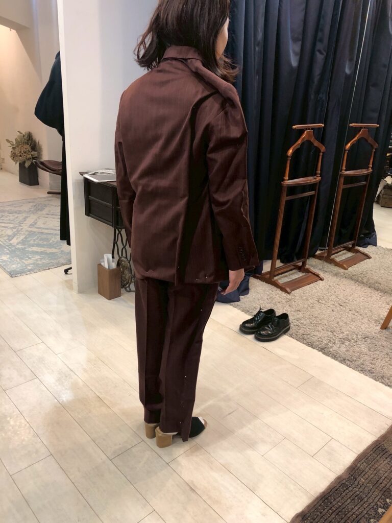 メンズスーツからレディースへのリメイク事例