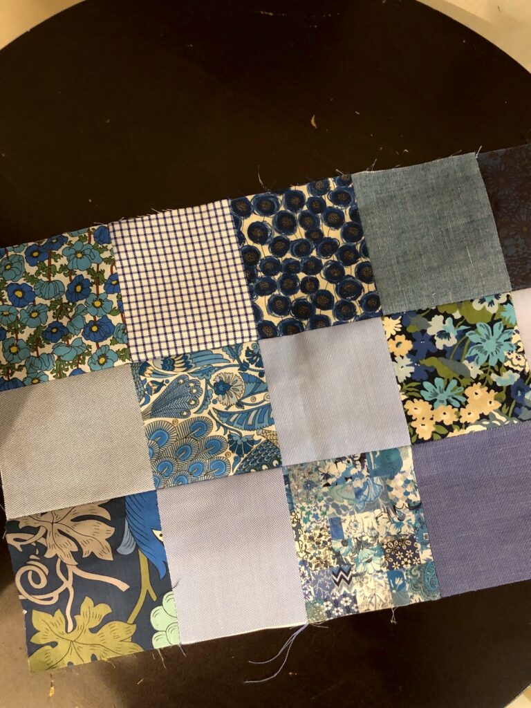 パッチワークにし縫い合わせた画像