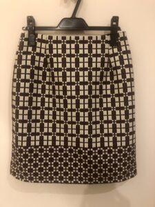 ベストにリメイクする前のスカートの画像