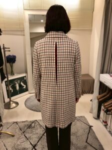 コートをアクションプリーツの手法を使ってお直しした画像
