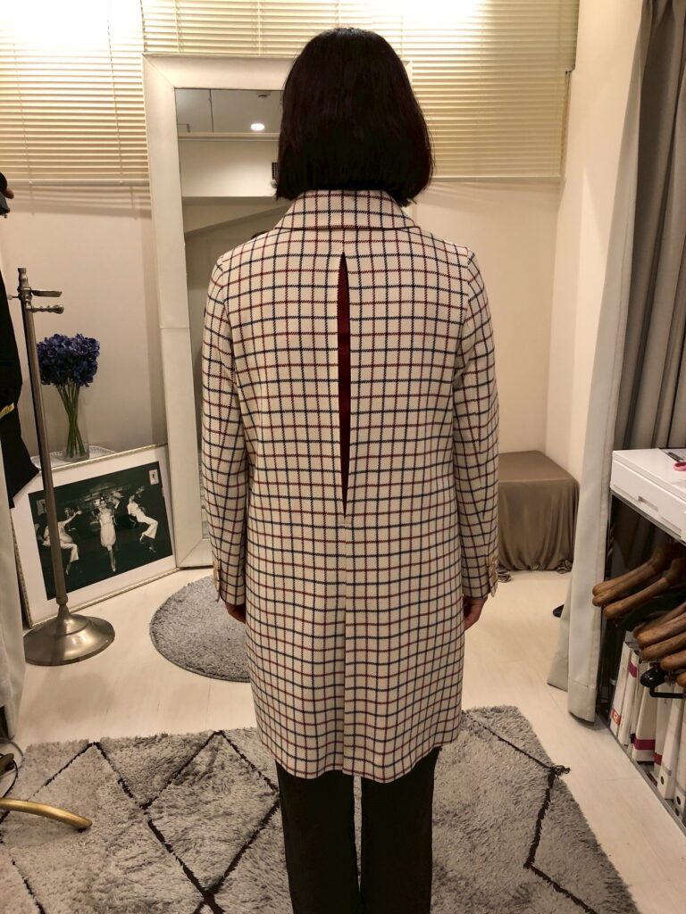 コートをアクションプリーツの手法を使ってお直しした画像